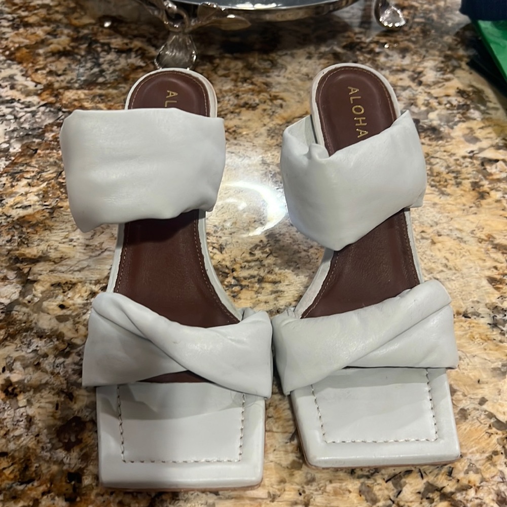 Alohas square open toe Sandals